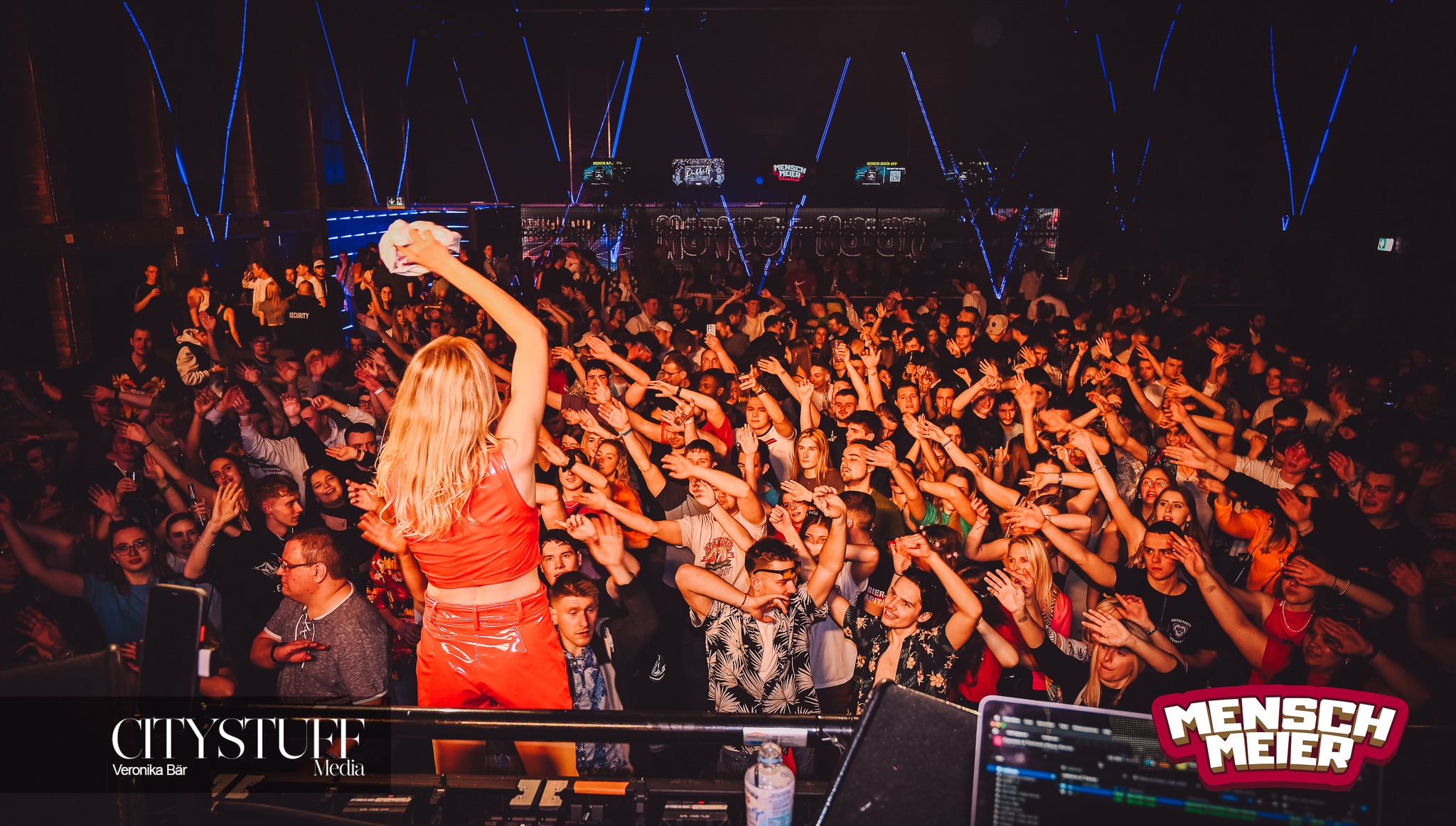 Mensch Meier Halle Ausverkauft